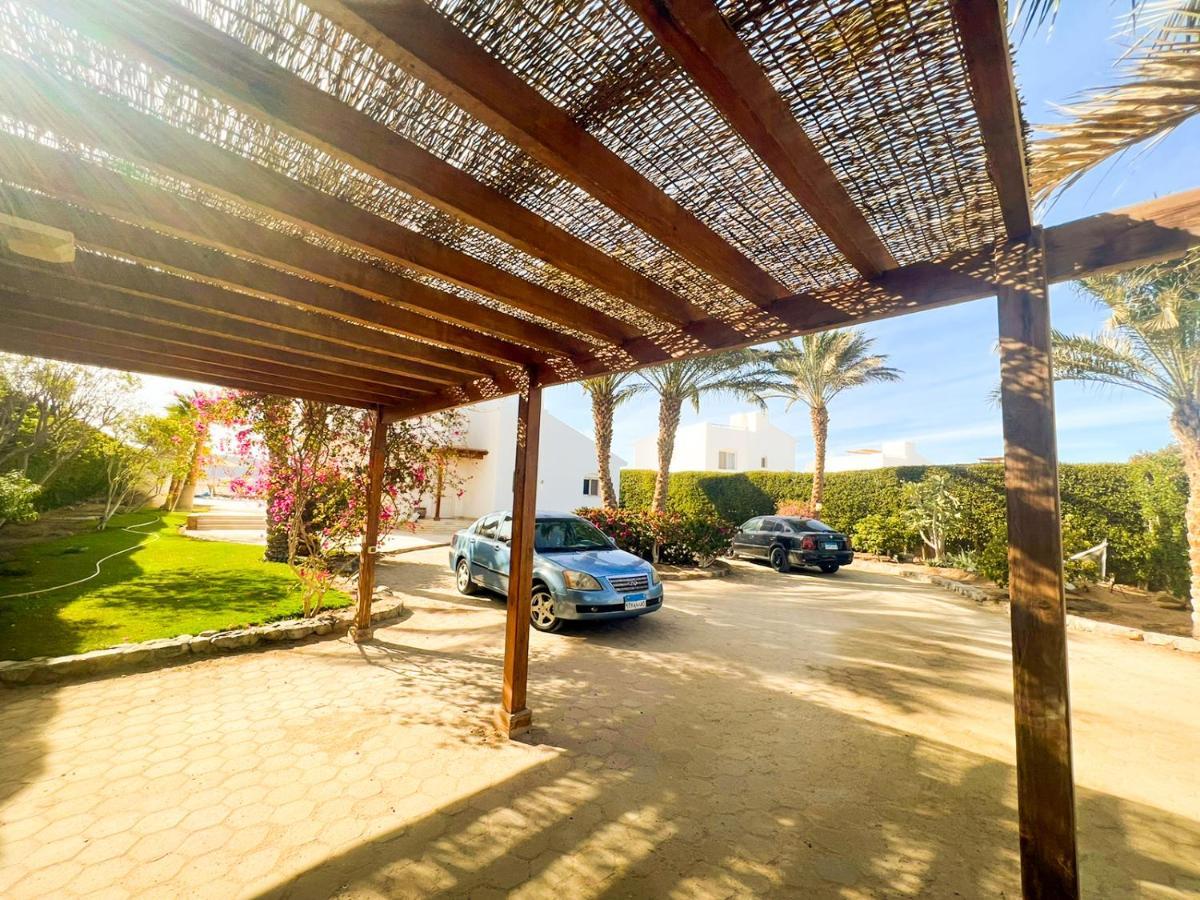 Luxury 4 Bedroom With A Heated Pool
