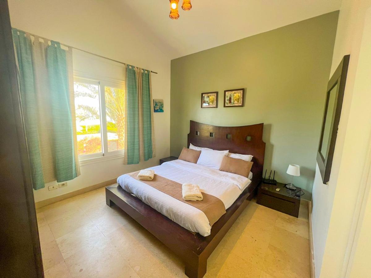 Luxury 4 Bedroom With A Heated Pool Villa *