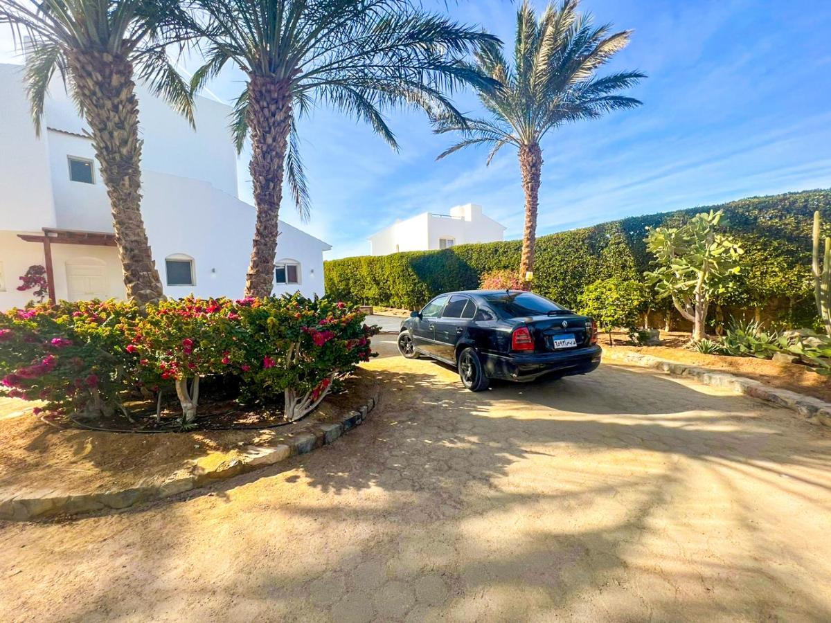 Luxury 4 Bedroom With A Heated Pool
