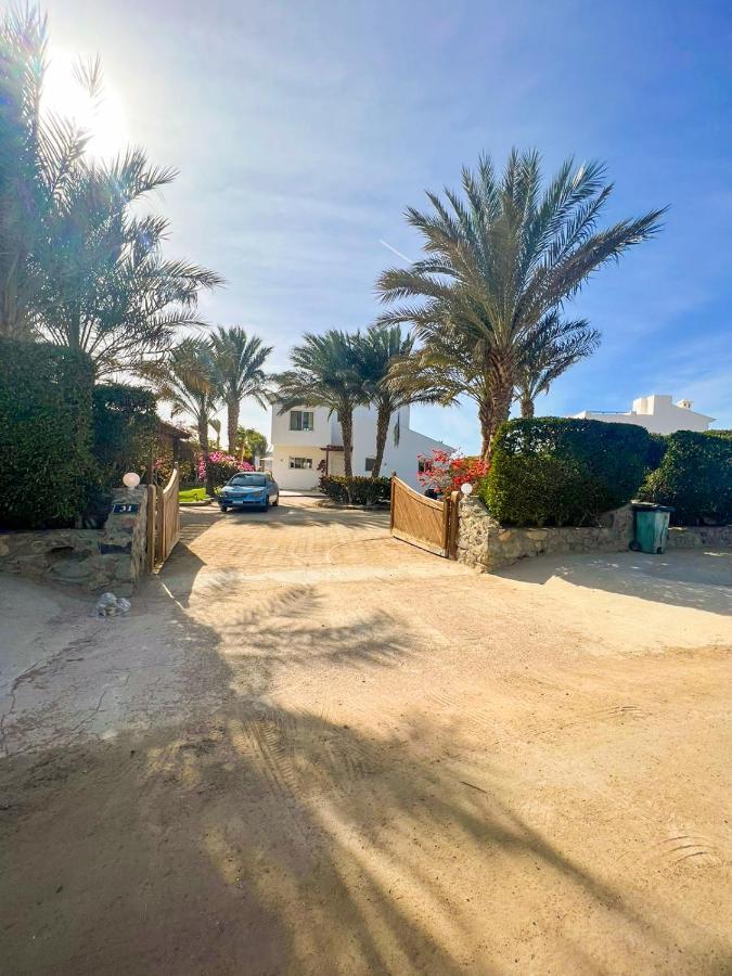 Luxury 4 Bedroom With A Heated Pool Villa *