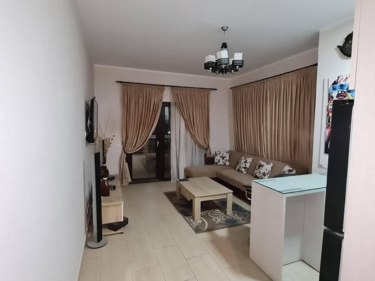 Apartment In Aldau Heights *