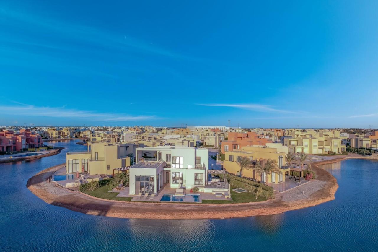 Ascot Bay, Premium 5br Lagoon House & Pool In Tawila, El Gouna Villa