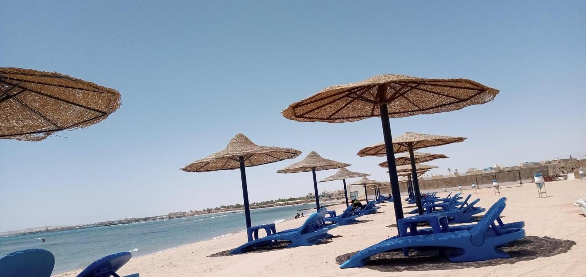 Schoene In Cecelia Resort, Am Pool,strand,nur Paare Und Familien
