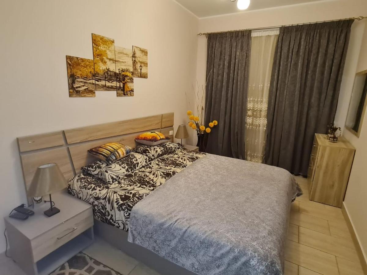 In Aldau Heights Apartment