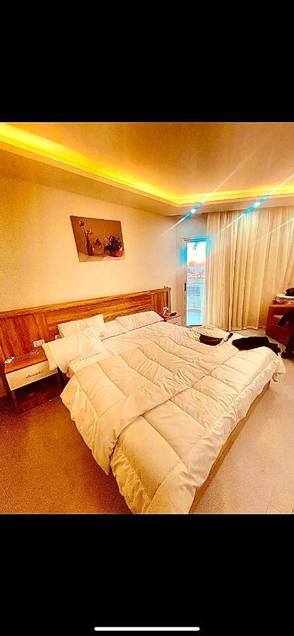 Apartment علي البحر 2 *