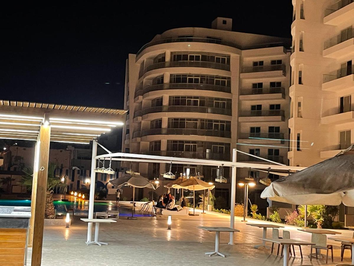 بمنتجع علي البحر Apartment