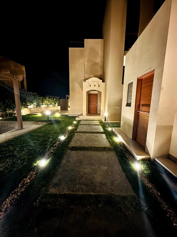 Luxurious With Infinity Private Pool & Jacuzzi Over Sabina Island's Lagoon Villa Hurghada