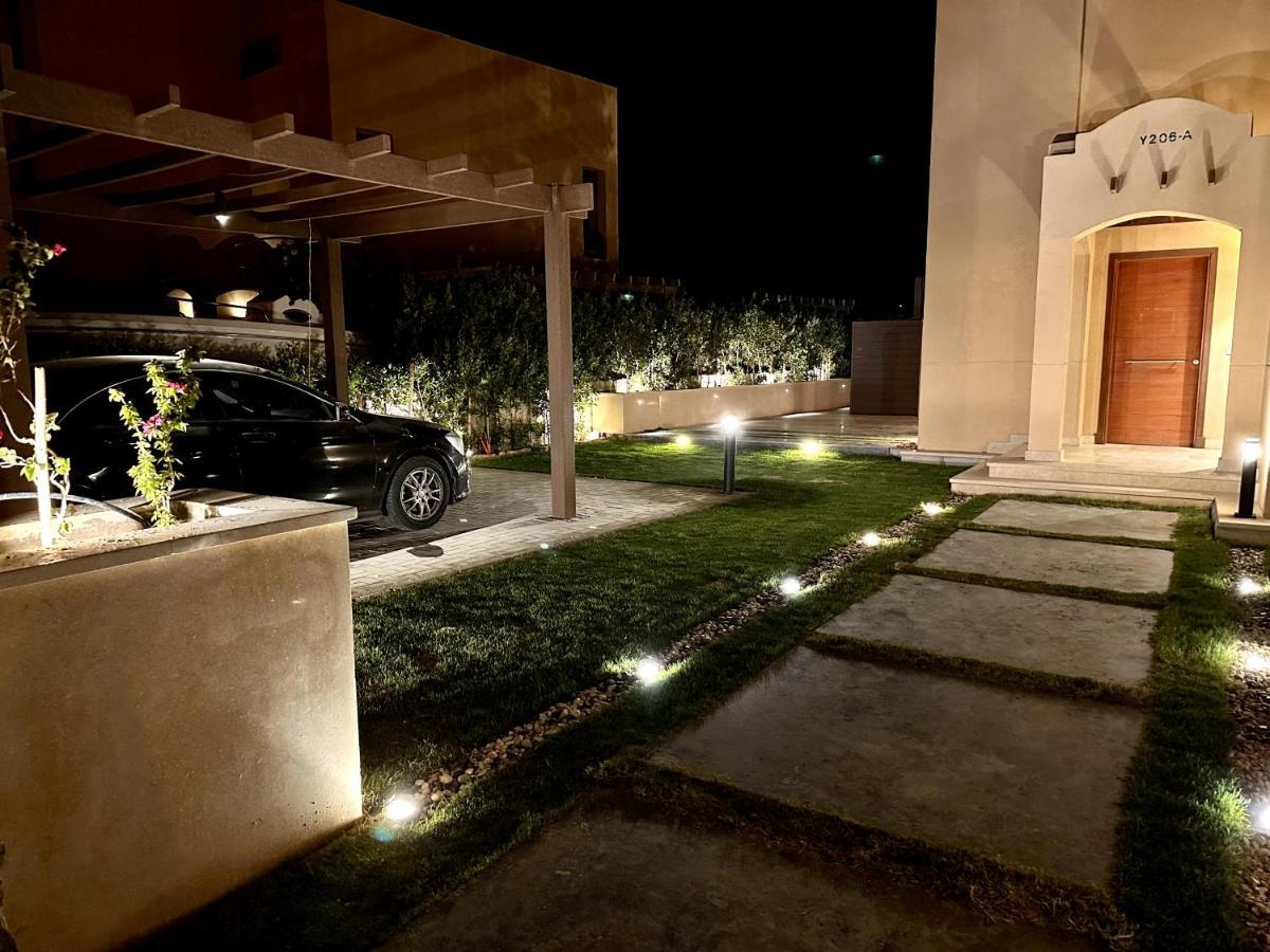 Luxurious With Infinity Private Pool & Jacuzzi Over Sabina Island's Lagoon Villa Hurghada