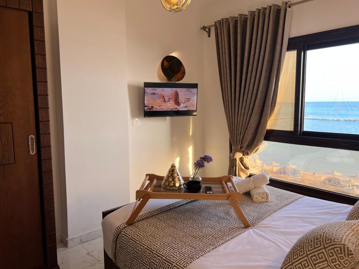 Luxury Front Sea View In *