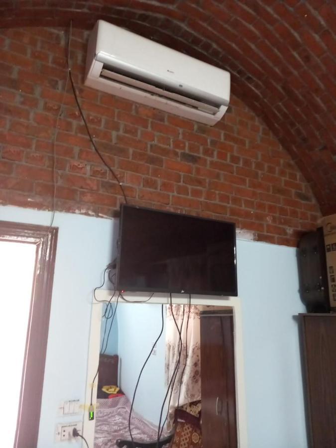 Apartment Merit Roof