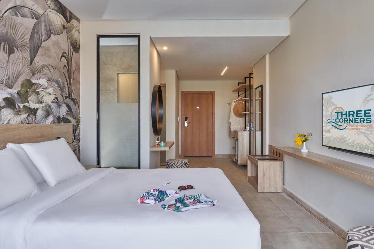 Three Corners Sunny Resort 4*