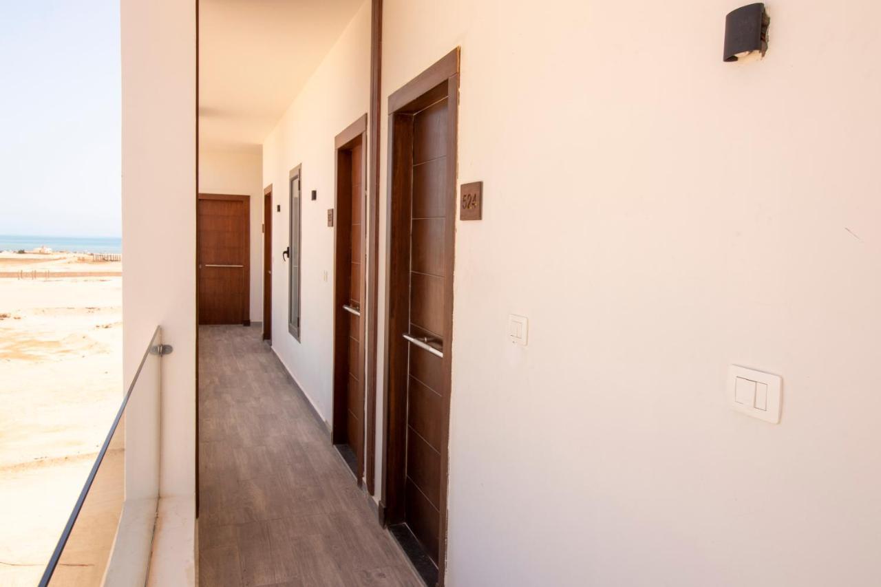 Tropical Oasis In North Al Ahyaa Apartment