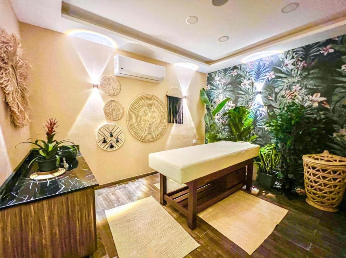 Tropical Oasis In North Al Ahyaa Apartment *