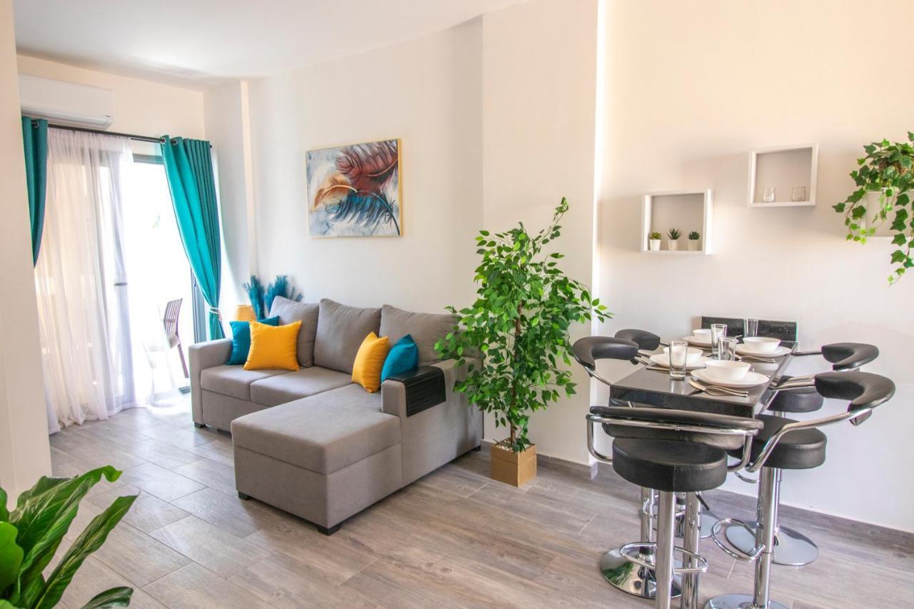 Tropical Oasis In North Al Ahyaa Apartment *