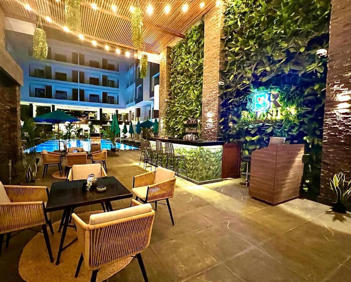 Apartment Tropical Oasis In North Al Ahyaa *