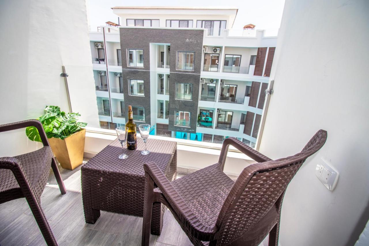 Apartment Tropical Oasis In North Al Ahyaa