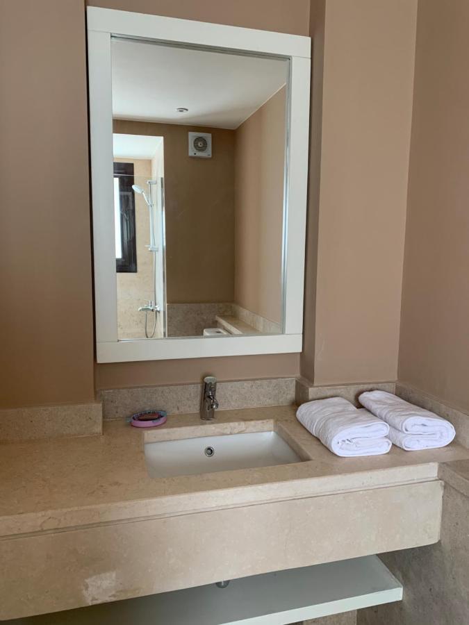 Luxurious With Infinity Private Pool & Jacuzzi Over Sabina Island's Lagoon Villa Hurghada