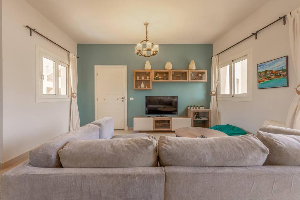 Peaceful 2-bedroom In Waterside, El Gouna. Pool & Lagoon Apartment