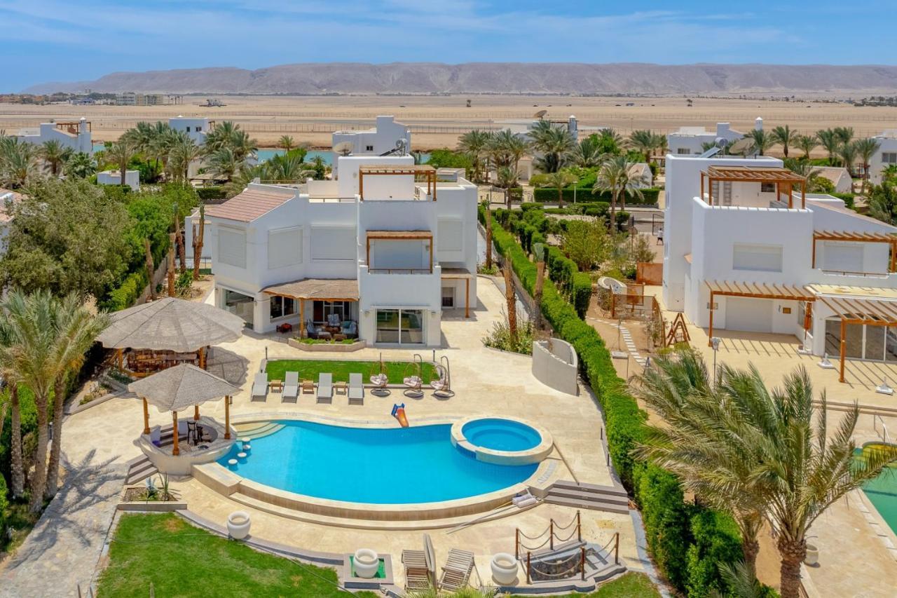 4 Bedroom With Heated Pool, Jacuzzi & Lagoon View In Phase 4 *
