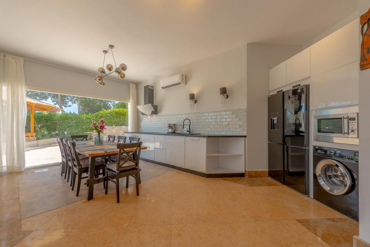 4 Bedroom With Heated Pool, Jacuzzi & Lagoon View In Phase 4 * Hurghada
