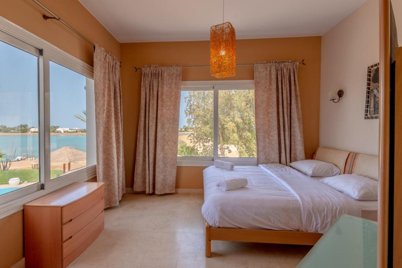 Villa 4 Bedroom With Heated Pool, Jacuzzi & Lagoon View In Phase 4 Hurghada