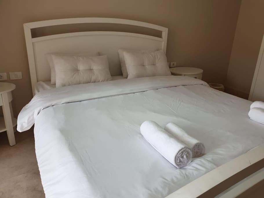 Mangroovy - Delicate 1br Ground Floor By The Pool Apartment *