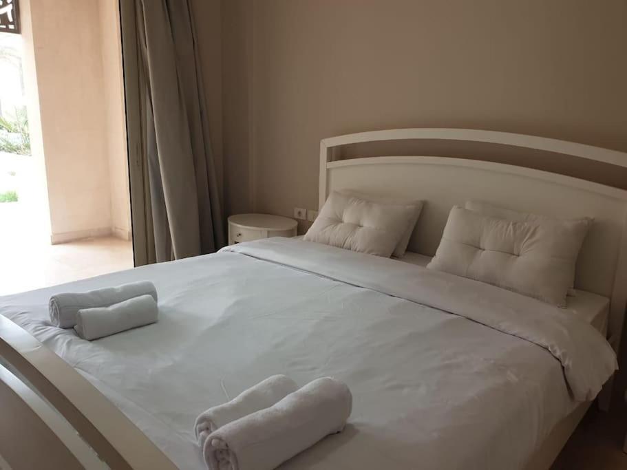Mangroovy - Delicate 1br Ground Floor By The Pool Apartment *