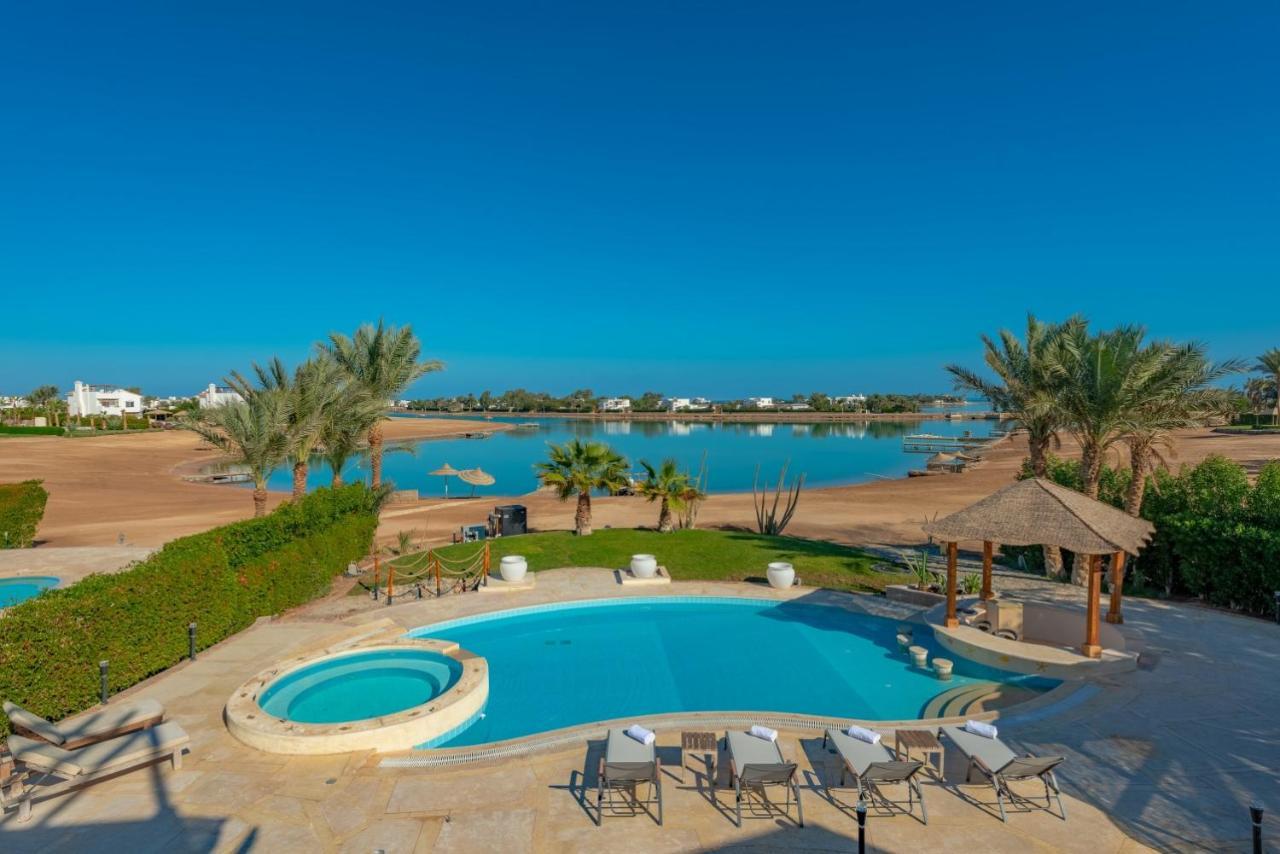 4 Bedroom With Heated Pool, Jacuzzi & Lagoon View In Phase 4 *