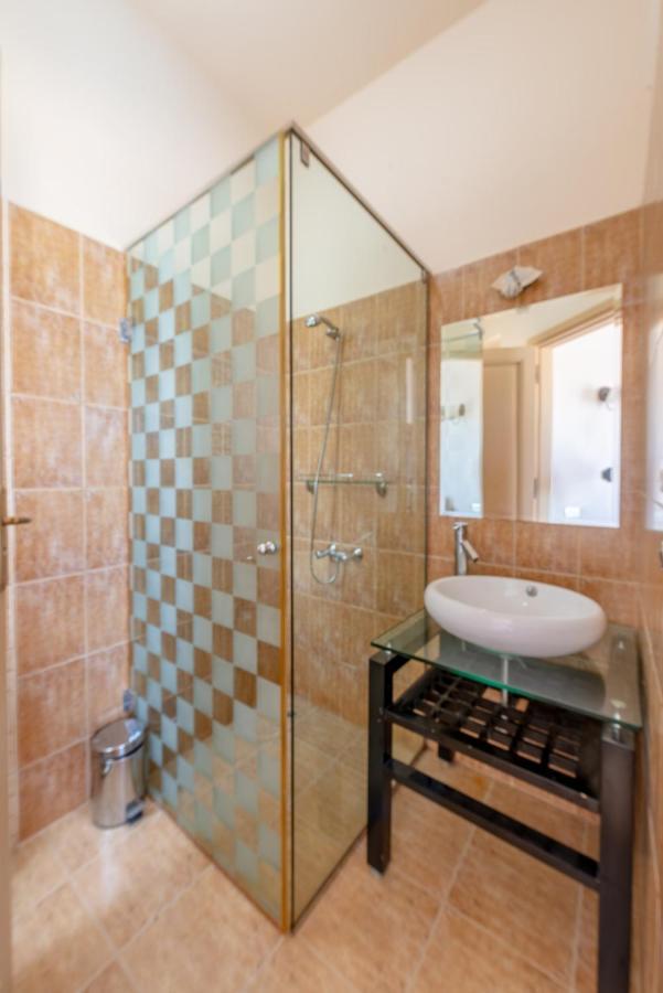 4 Bedroom With Heated Pool, Jacuzzi & Lagoon View In Phase 4 Hurghada