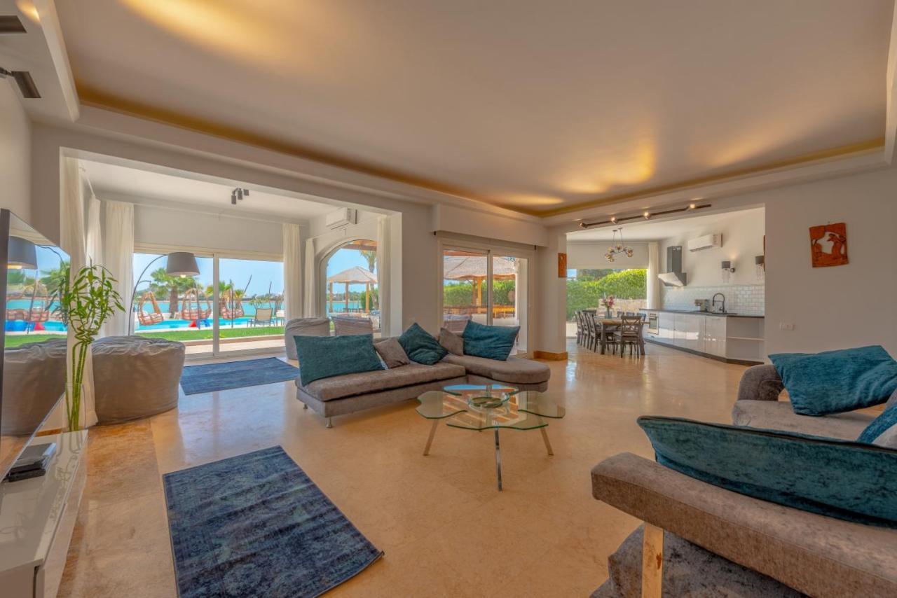 4 Bedroom With Heated Pool, Jacuzzi & Lagoon View In Phase 4 Villa *