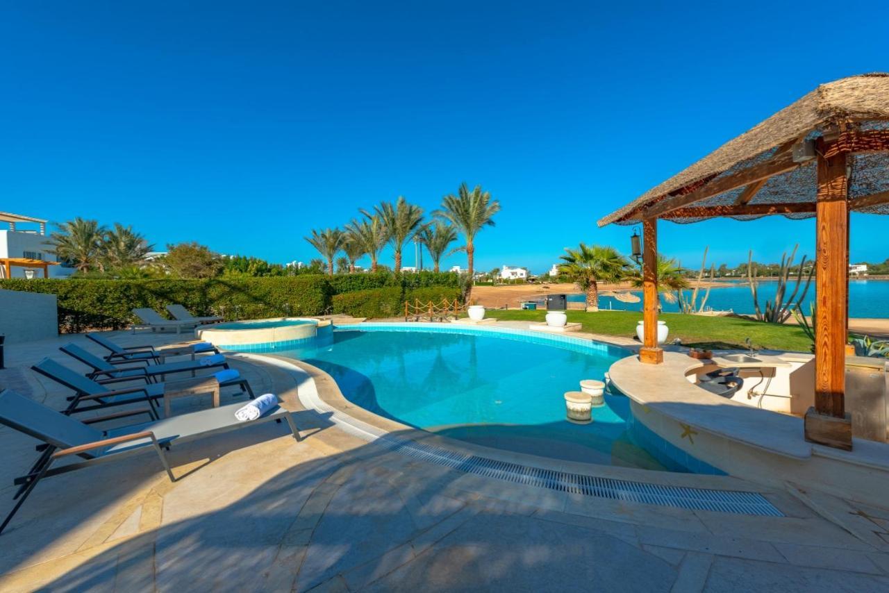 4 Bedroom With Heated Pool, Jacuzzi & Lagoon View In Phase 4