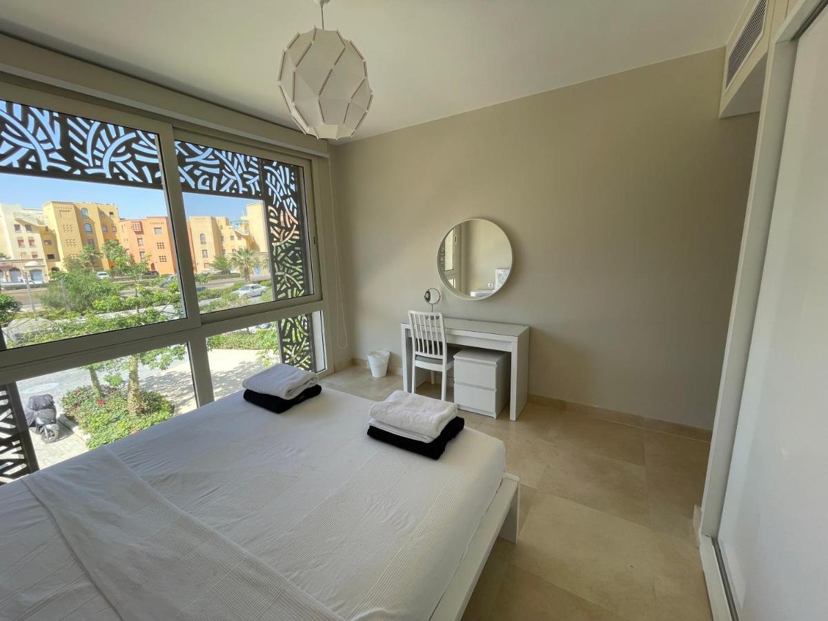 Ollystays Mangroovy Seaview 2br And Pool Free Access