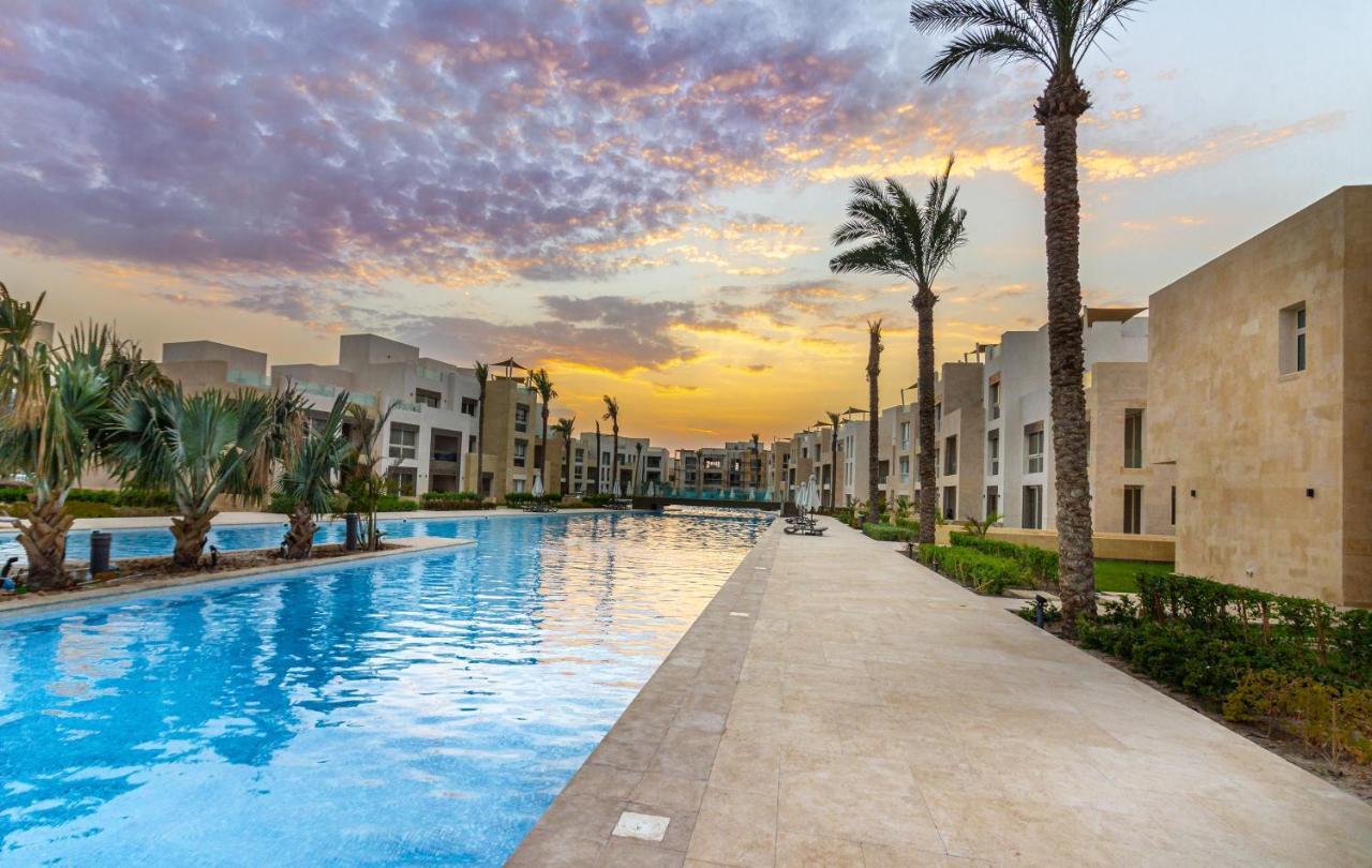 Ollystays Mangroovy Seaview 2br And Pool Free Access Apartment