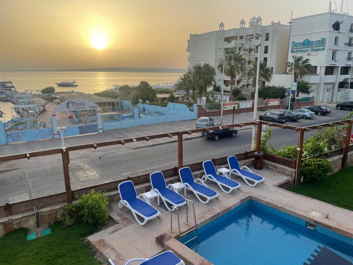 Serafy Center And Pool For Foreigners Adults Only *