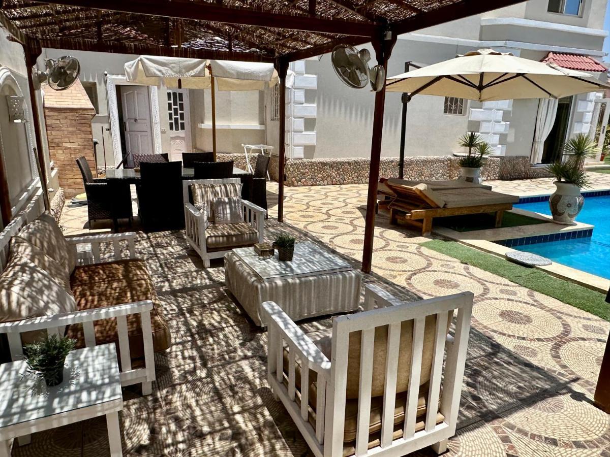 Vakantiehuis Ground Floor In With Private Pool And Private Garden *
