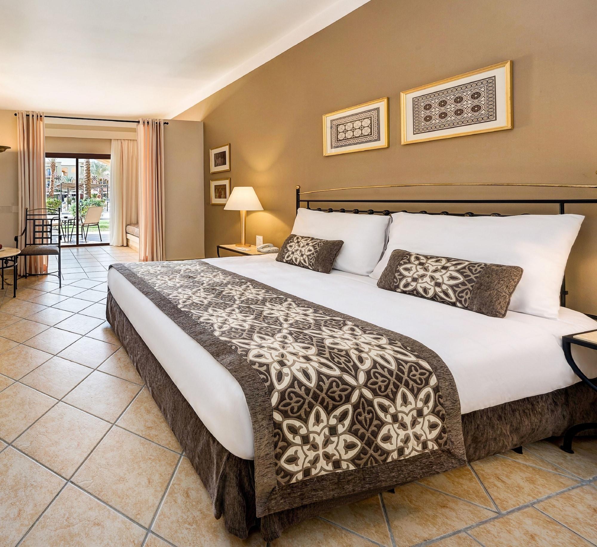 Jaz Makadi Saraya Resort 5*