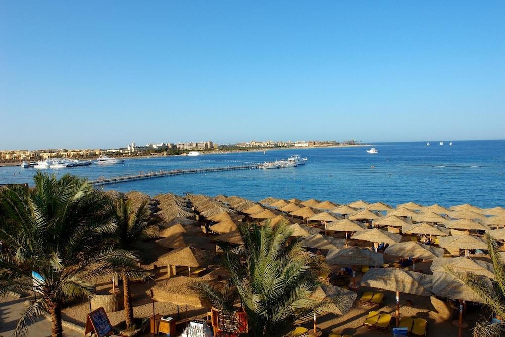 Jaz Neo Saraya Palms Resort 4*