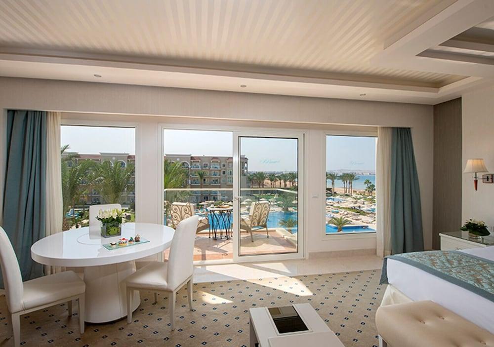 Resort Premier Le Reve & (adults Only)