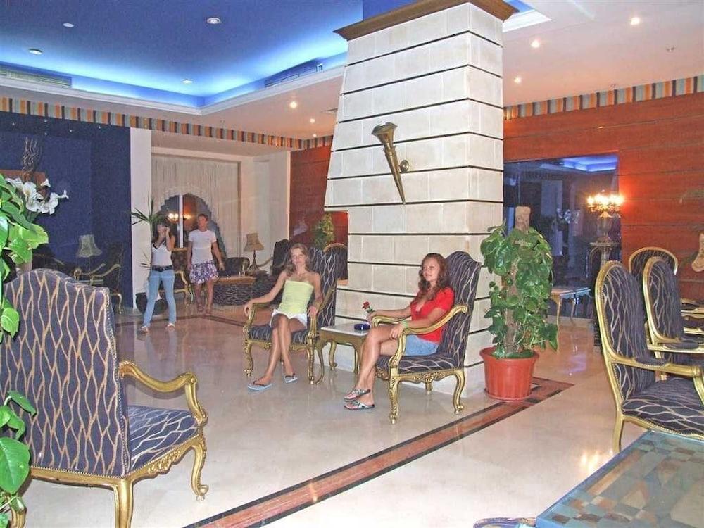 King Tut Aqua Park Station touristique