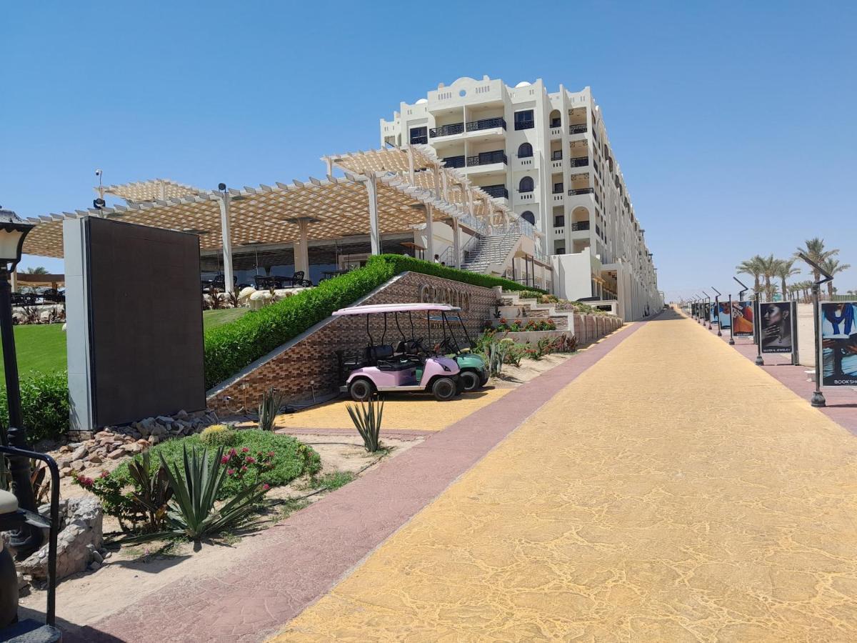 Buki-gravity-homes, App No2, Amazing Seaview In 5 Star Gravity Sahl Hasheesh-for Guests With Nonegyptian Passports Apartment