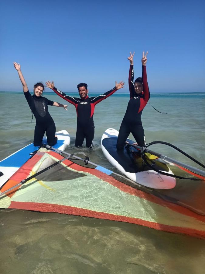 Botel Masters Surf School