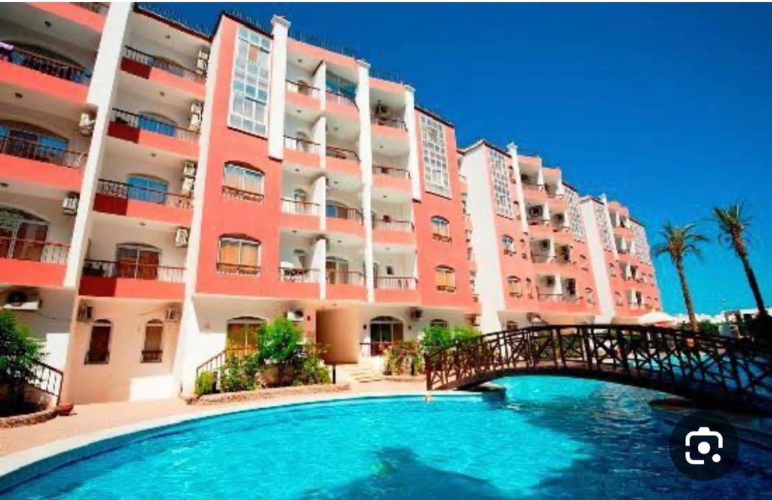 Apartment وحدة فندقية سياحية بكمبوانداند وسط