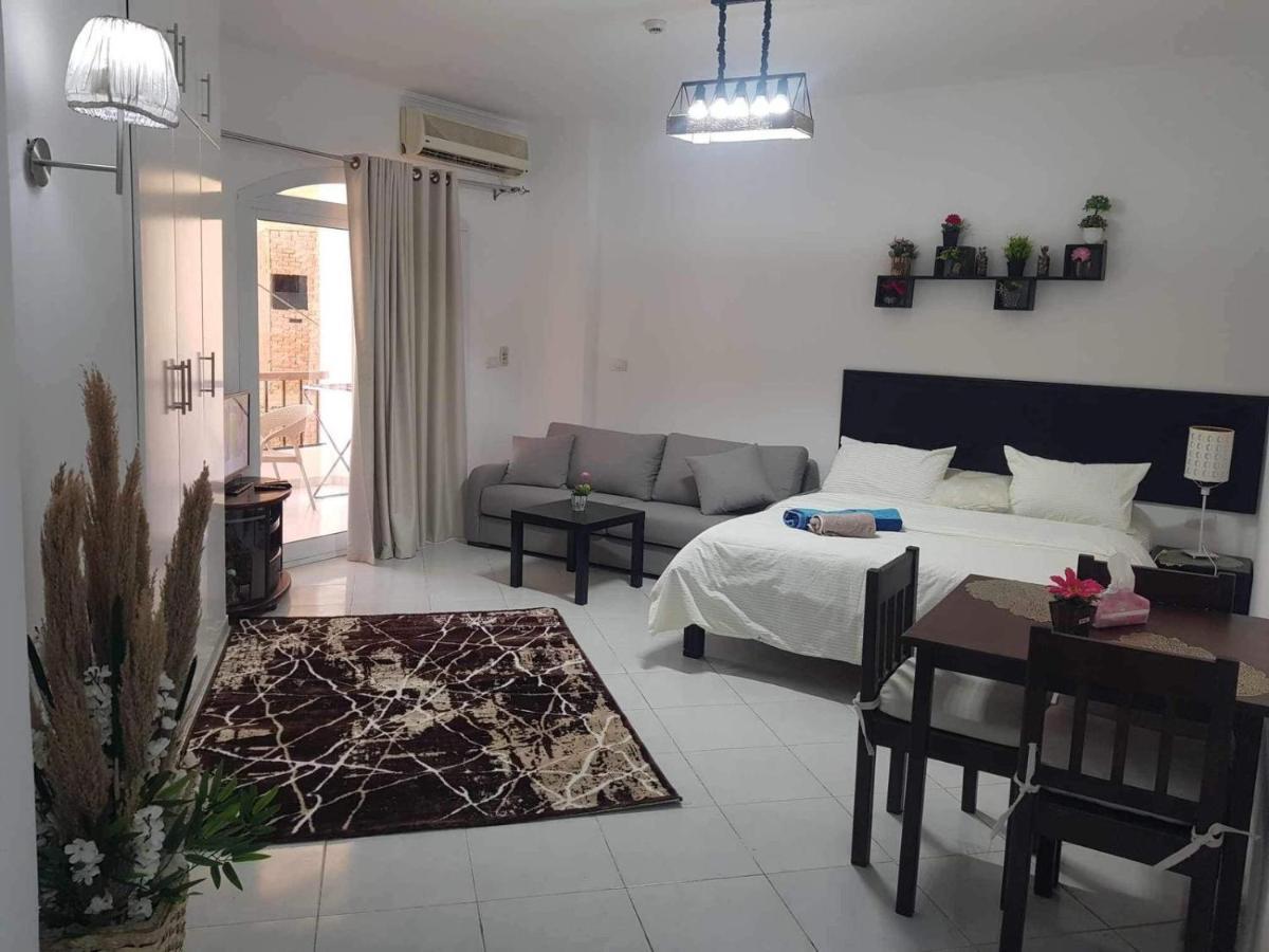 Apartment وحدة فندقية سياحية بكمبوانداند وسط