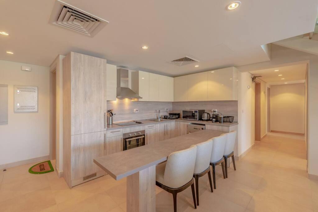 3br Penthouse In Mangroovy. Pool, Beach, Priv Roof Apartment