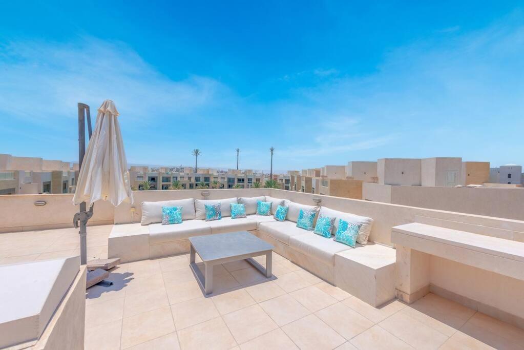 Apartment 3br Penthouse In Mangroovy. Pool, Beach, Priv Roof Hurghada