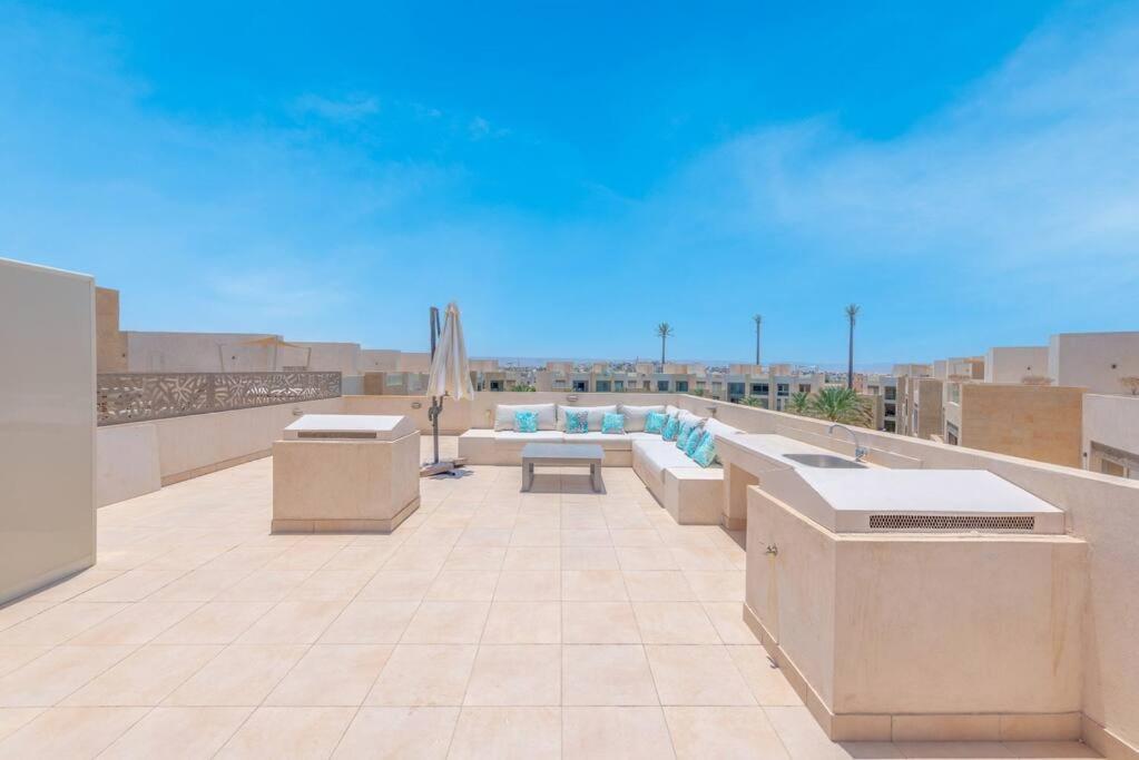 3br Penthouse In Mangroovy. Pool, Beach, Priv Roof Apartment