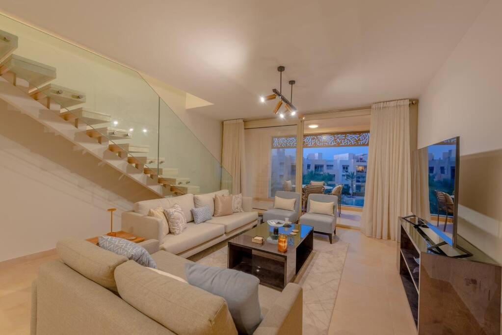 Apartment 3br Penthouse In Mangroovy. Pool, Beach, Priv Roof