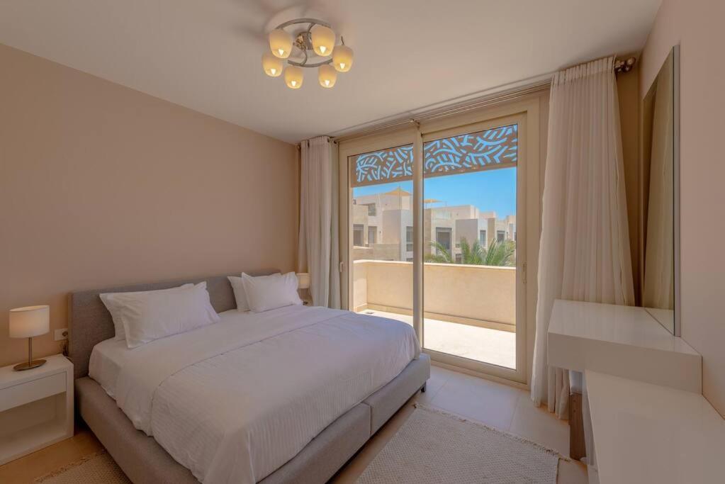 Apartment 3br Penthouse In Mangroovy. Pool, Beach, Priv Roof Hurghada