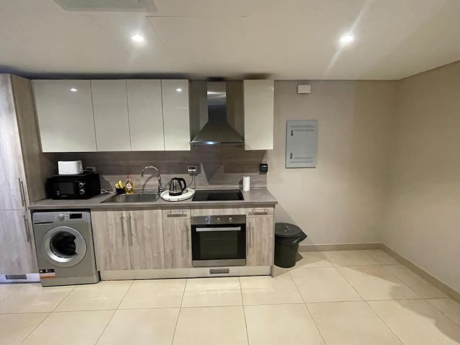 Mangroovy- Sensational 1br Sea & Kite View Apartment *