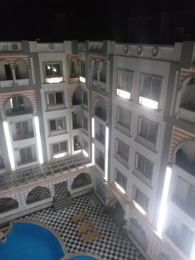Sheraton 212 Apartment *